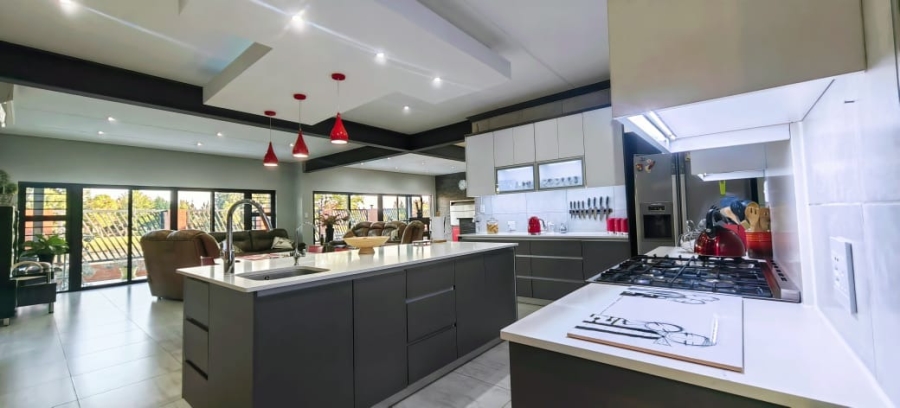 4 Bedroom Property for Sale in Tuscany Ridge North West